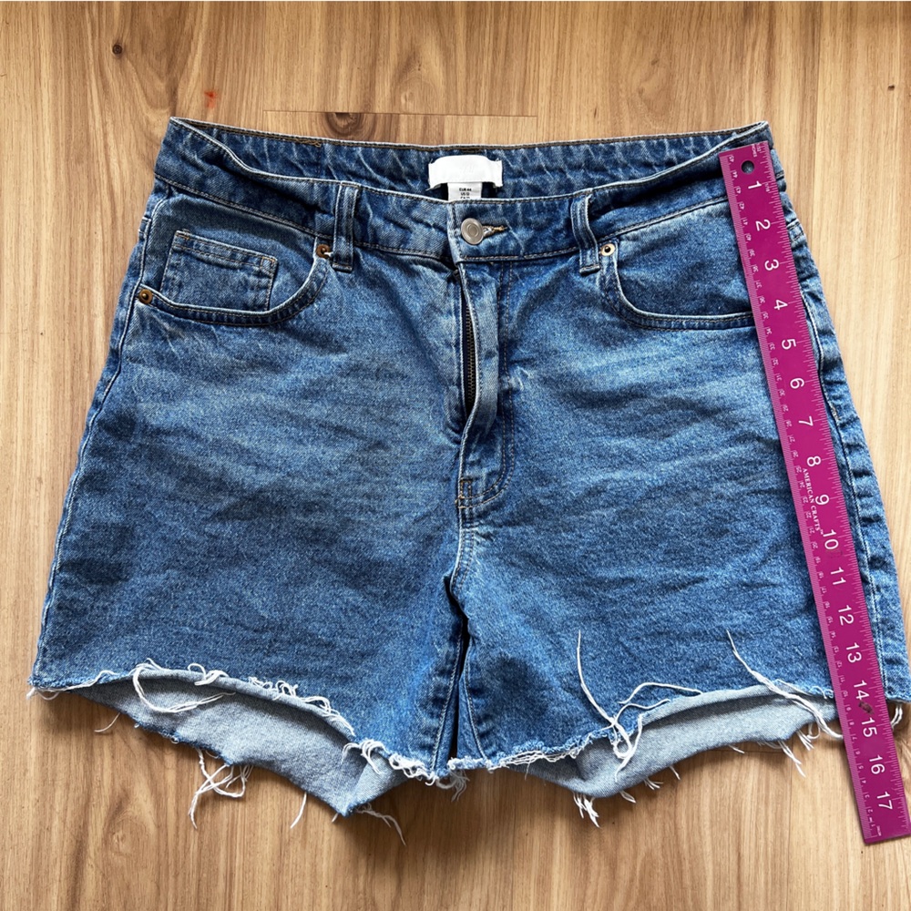 H&M 5inch Denim Short Size US12